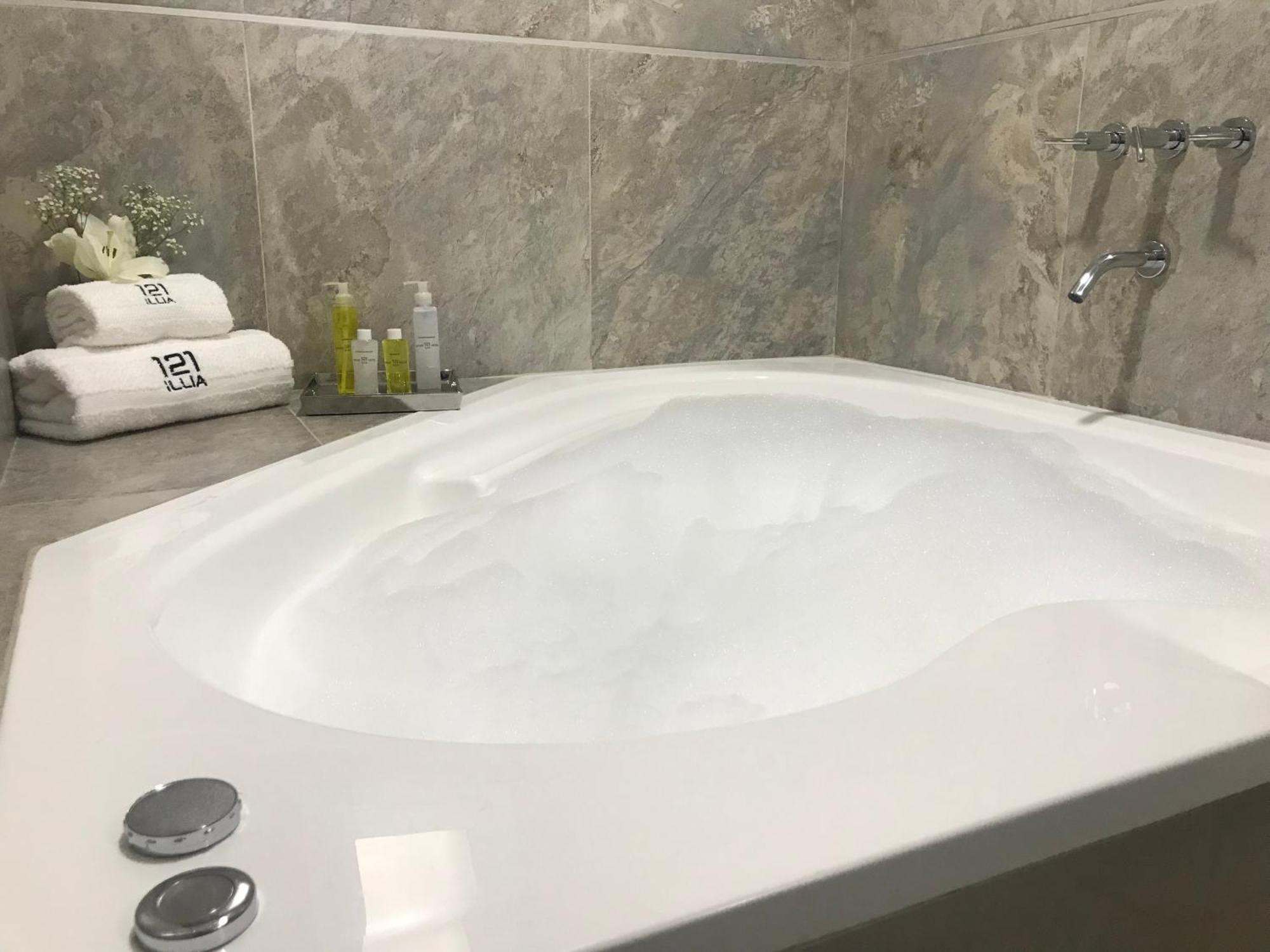 Illia 121 Apart Hotel Neuquén Dış mekan fotoğraf